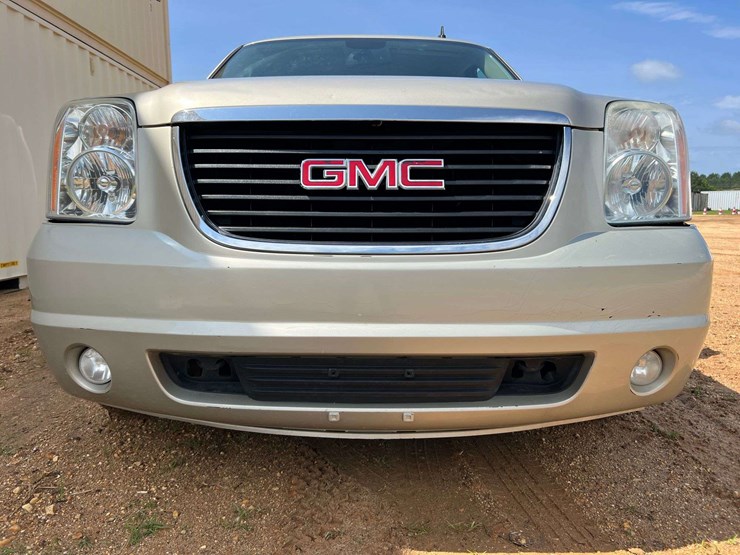 2013-gmc-yukon-slt-image-5