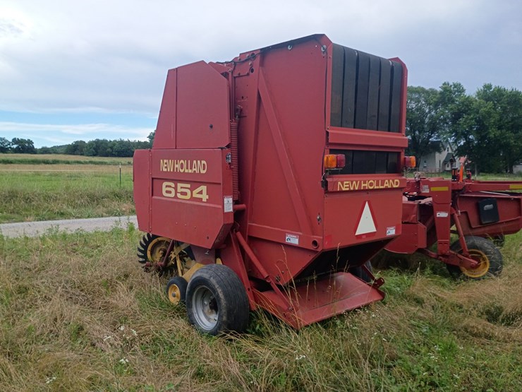 new-holland-654-image-3