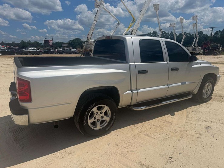 2006-dodge-dakota-slt-image-3