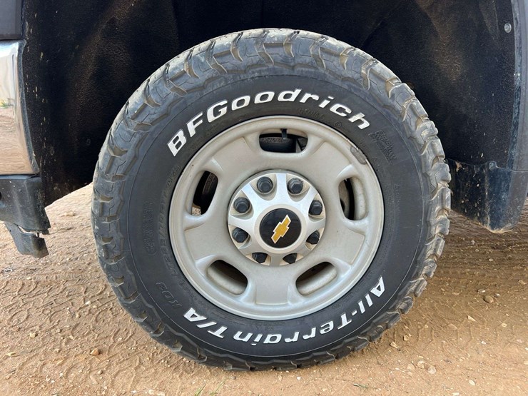 2021-chevrolet-silverado-2500-image-9