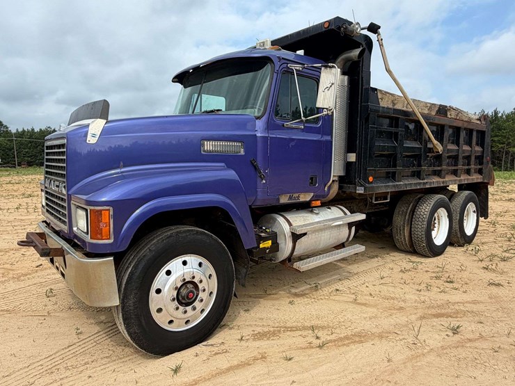 1998-mack-ch613-image-26