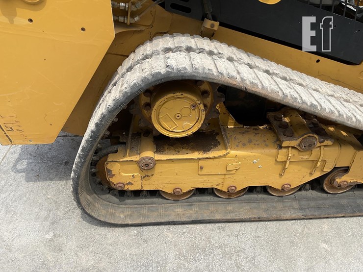 2018-caterpillar-239d-image-11