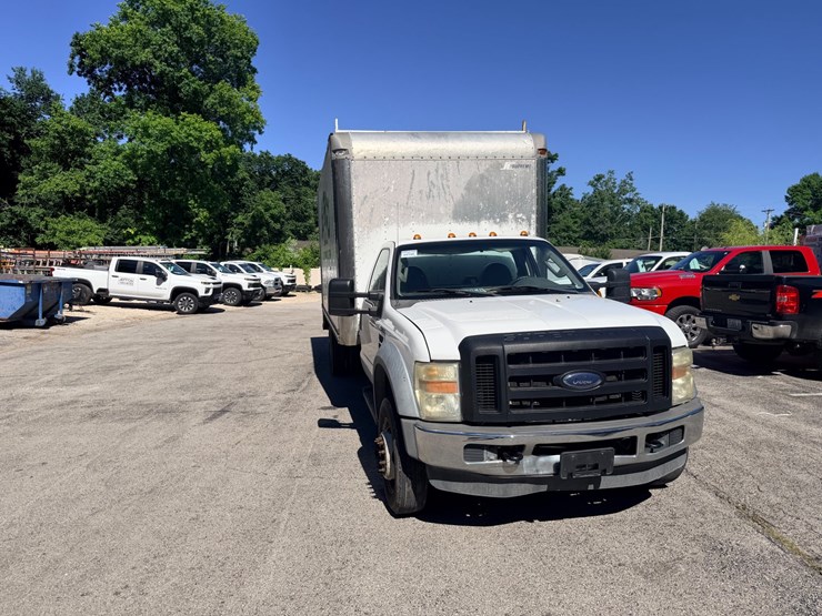 2008-ford-f450-image-13