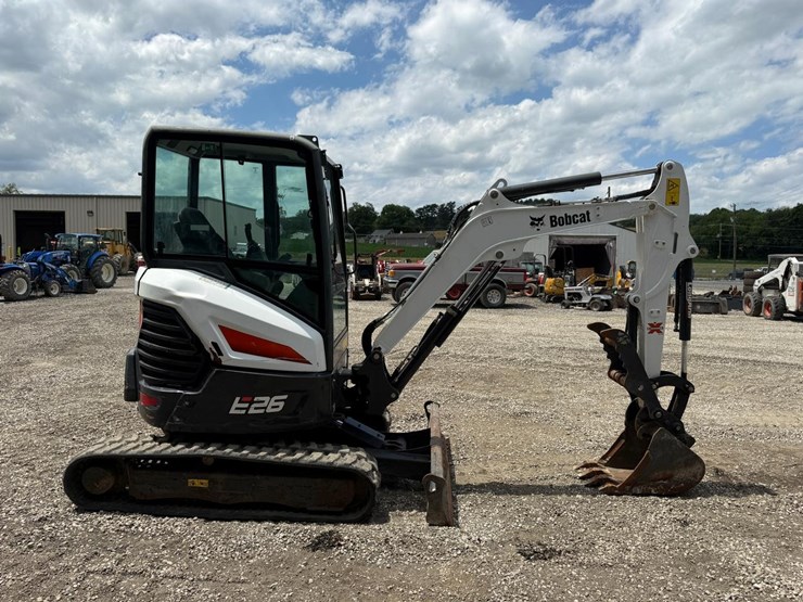 2020-bobcat-e26-image-5