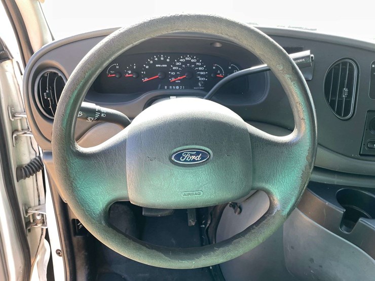 2006-ford-cargo-image-12