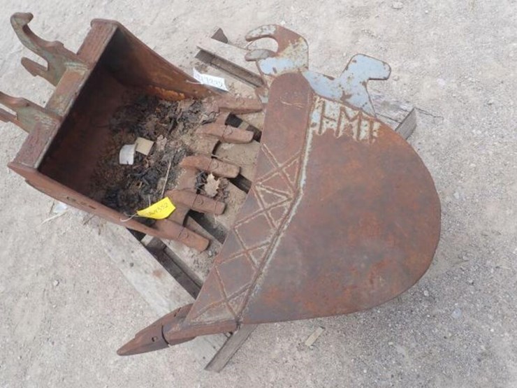 qty-of-(2)-quick-connect-bucket-image-14