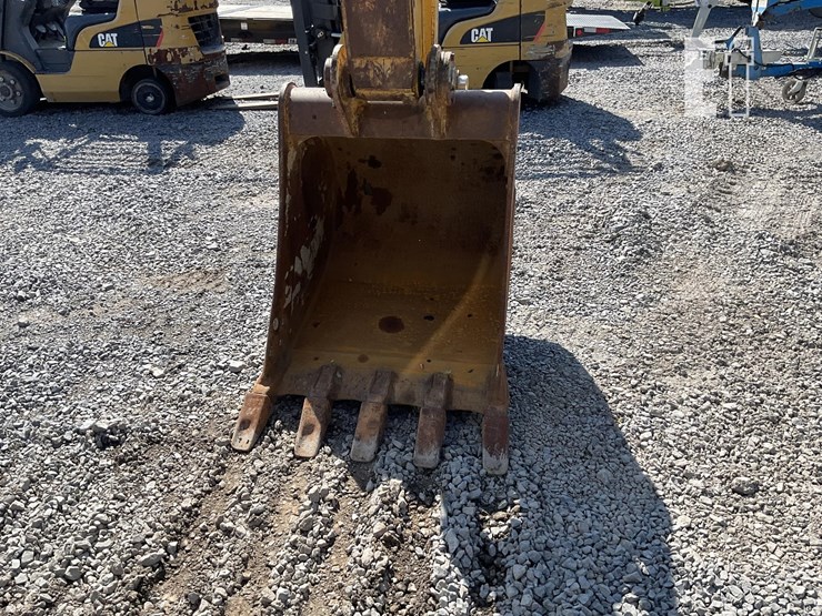 2022-caterpillar-313-image-11