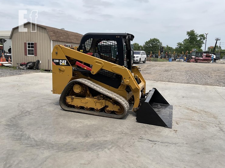 2018-caterpillar-239d-image-6
