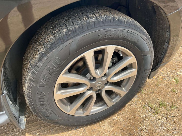 2015-nissan-pathfinder-image-27
