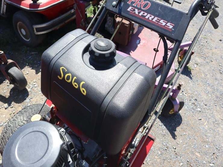 snapper-pro-walk-behind-mower-image-14