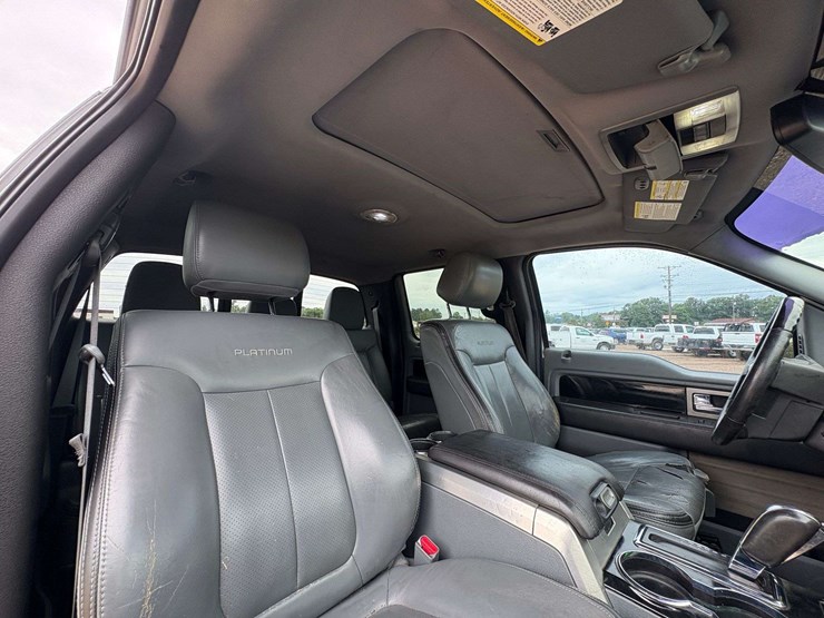2012-ford-f150-platinum-image-23