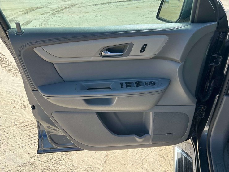 2014-chevrolet-traverse-image-7