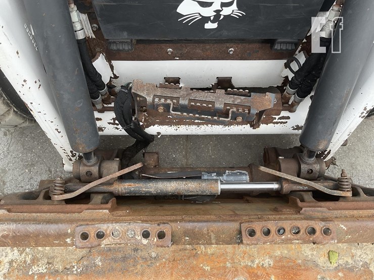 2021-bobcat-s76-image-10
