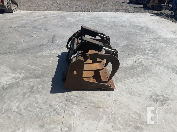 bobcat-68"-grapple-image-3