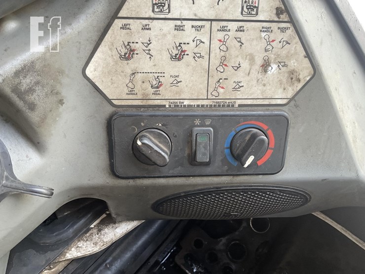 2022-bobcat-s770-image-12