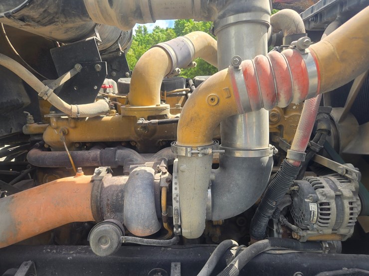 2004-peterbilt-378-image-42