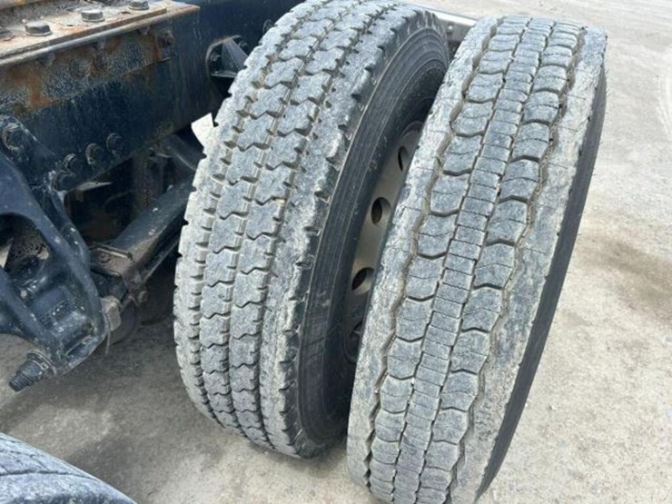 2020-kenworth-t680-image-69