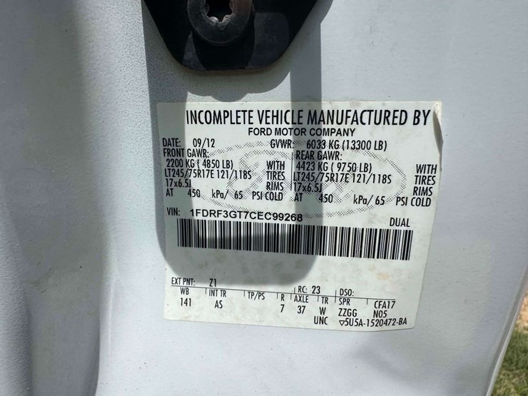 2012-ford-f350-image-12