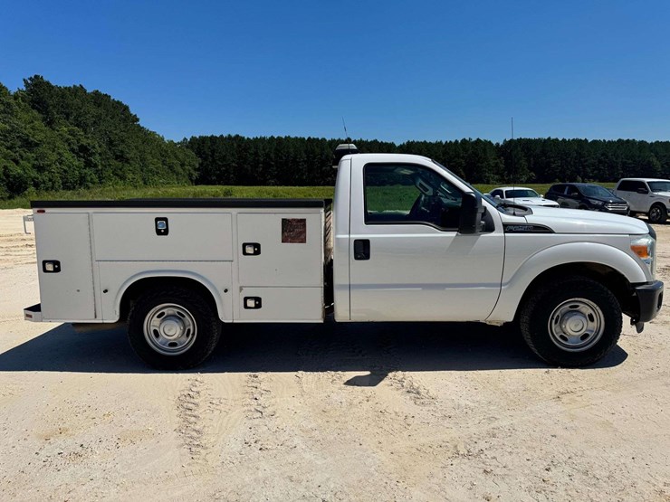 2016-ford-f250-xl-image-7