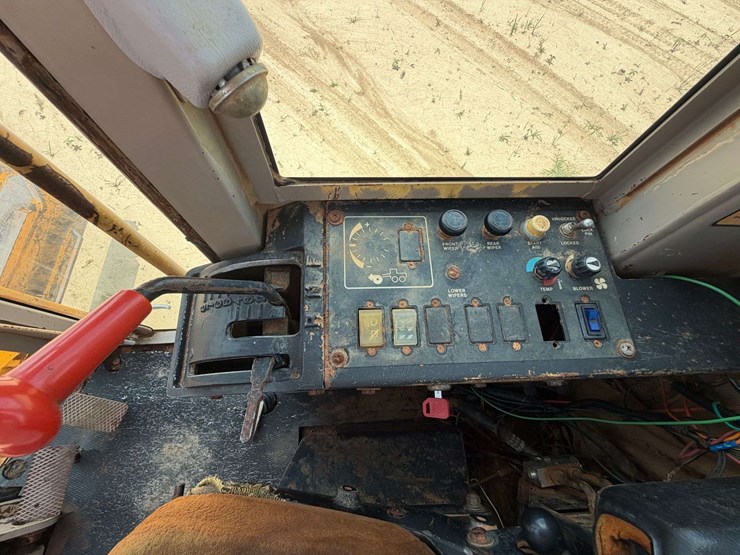 deere-670b-image-42