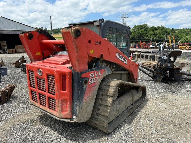 kubota-svl90-image-4