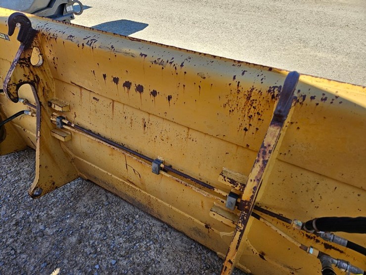 john-deere-84-image-11