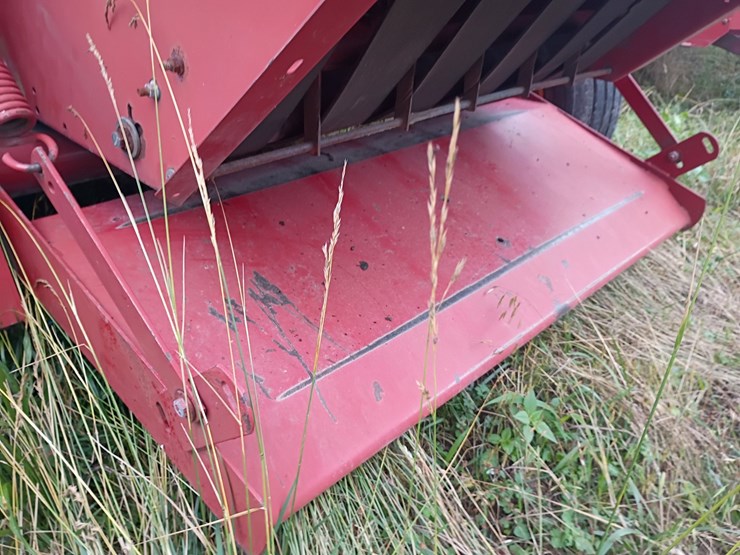 new-holland-654-image-30