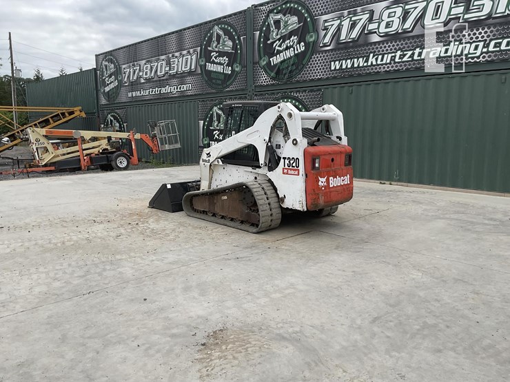 2008-bobcat-t320-image-2