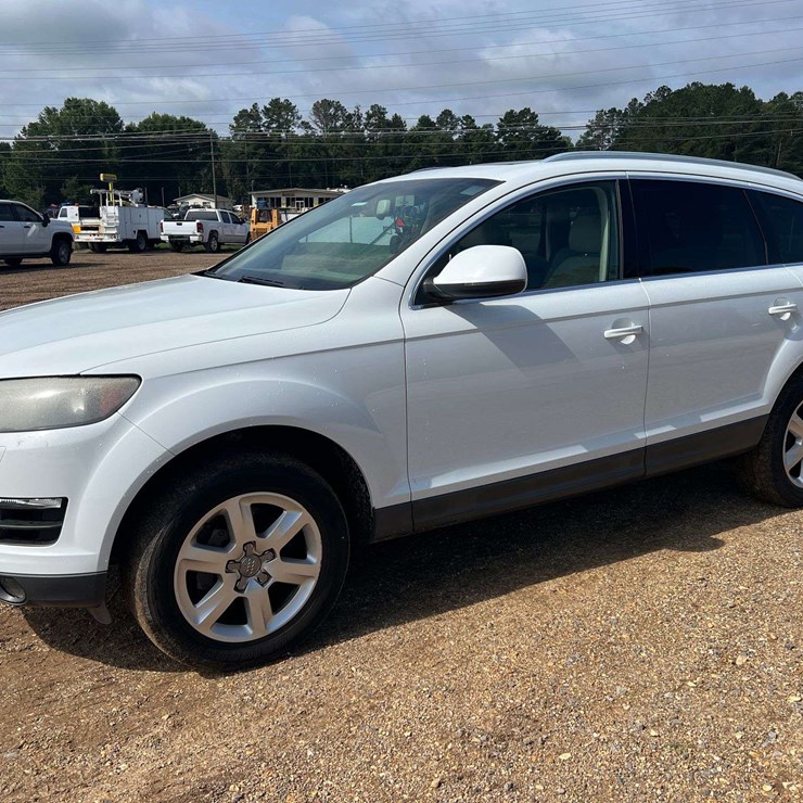 2013 AUDI Q7