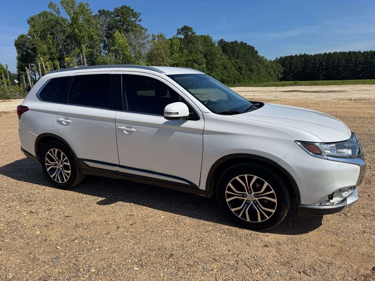 2018-mitsubishi-outlander-image-2