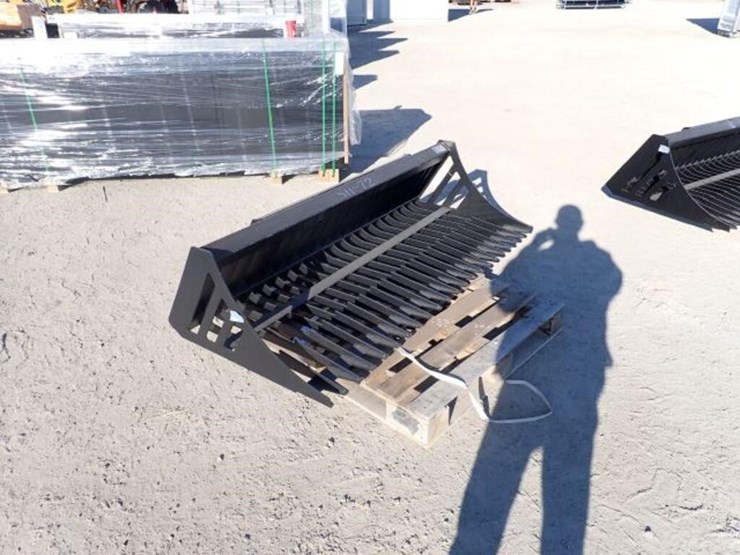 unused-greatbear-72-in.-skid-steer-rock-bucket-image-2