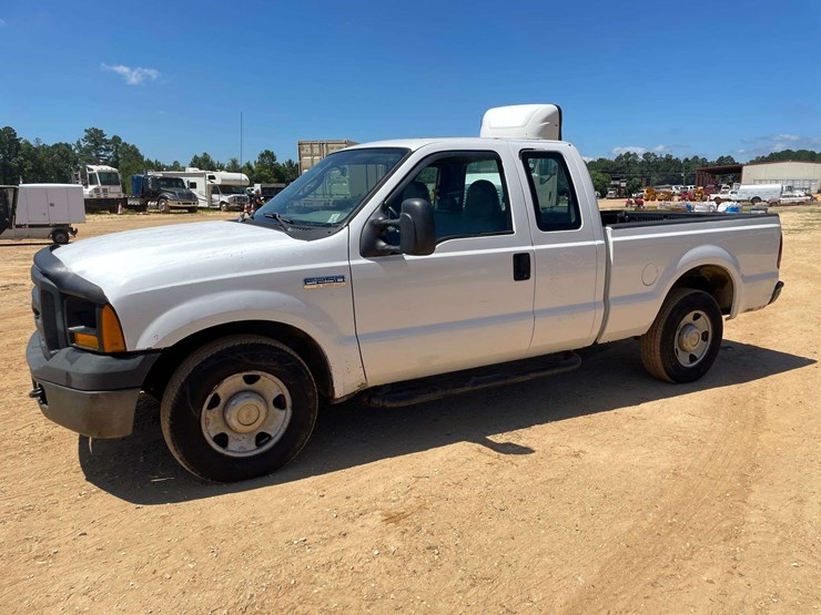 2007-ford-f250-image-1