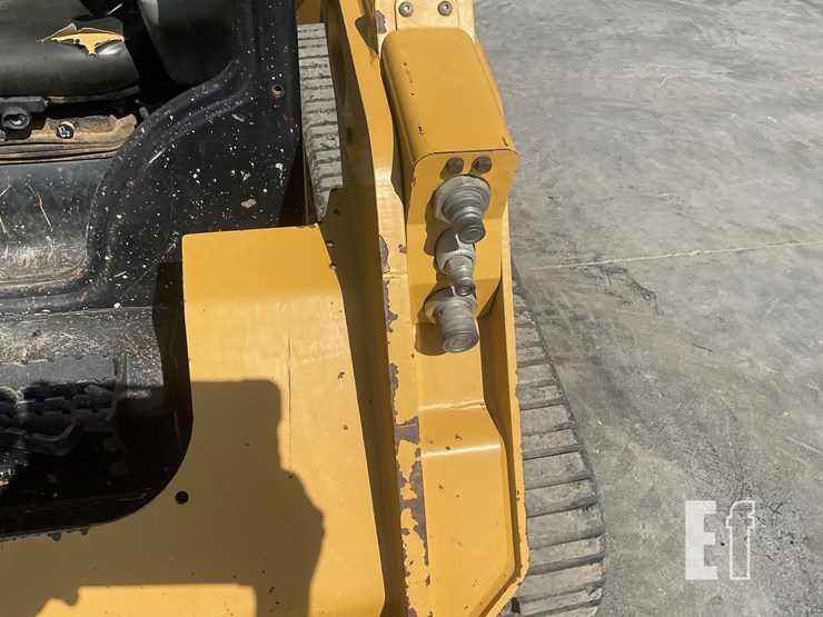 2017-caterpillar-259d-image-11