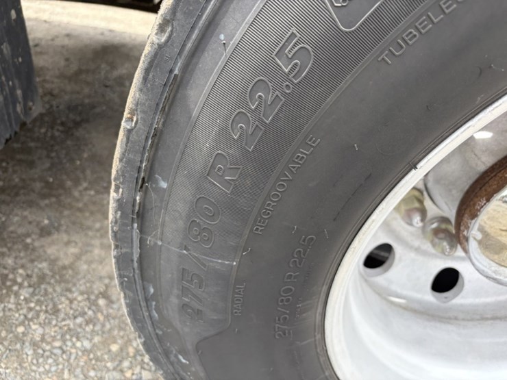2016-kenworth-t680-image-21