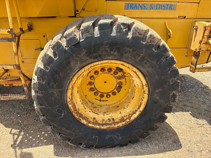 john-deere-444-image-8