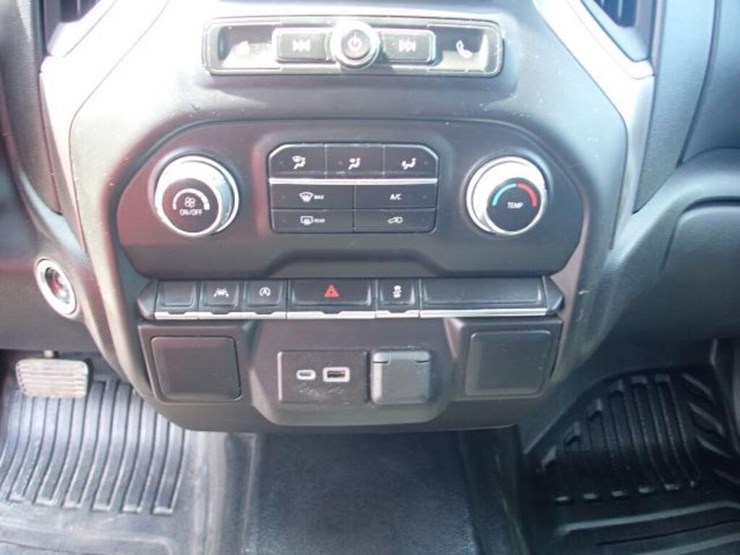 chevrolet-silverado-1500-image-19