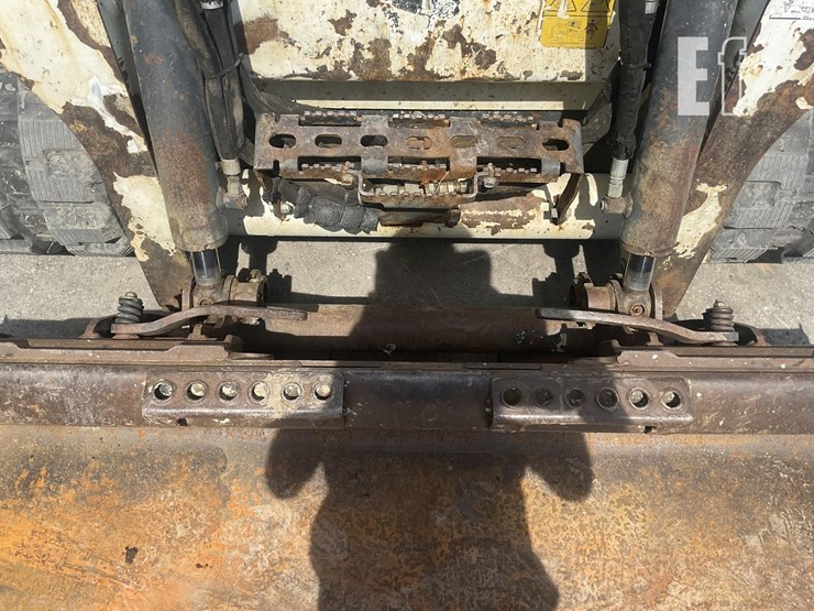 2021-bobcat-t595-image-12