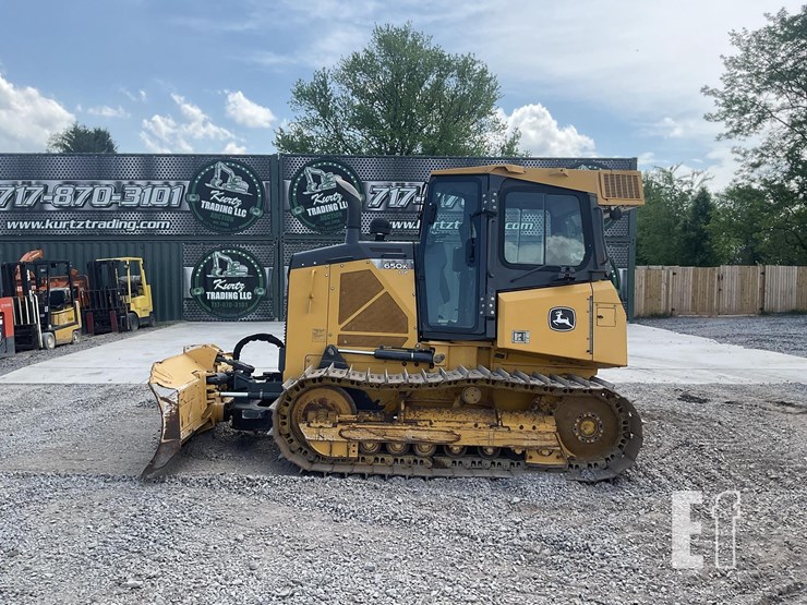 2016-deere-650k-lgp-image-1