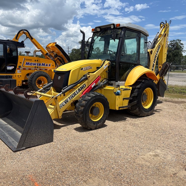 NEW HOLLAND B95C