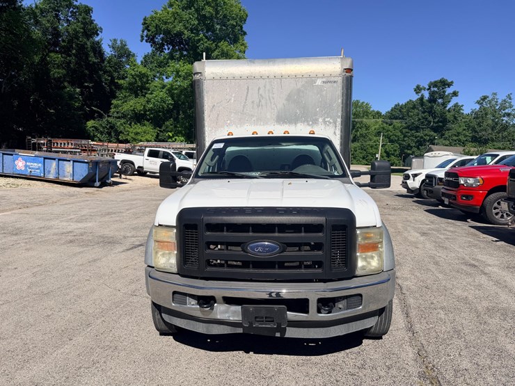 2008-ford-f450-image-14