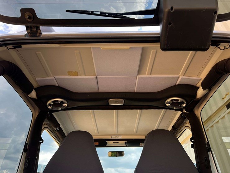 1999-jeep-wrangler-image-41