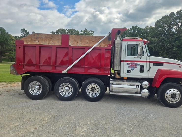 2003-mack-ch613-image-20