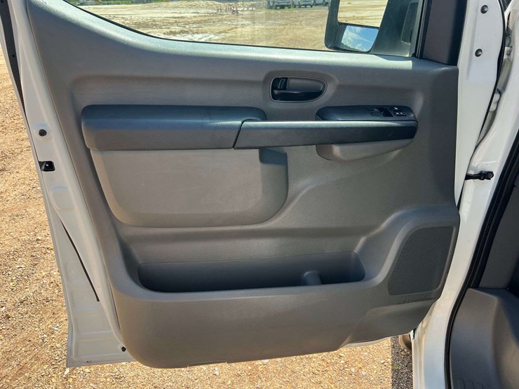 2018-utility-van-image-9
