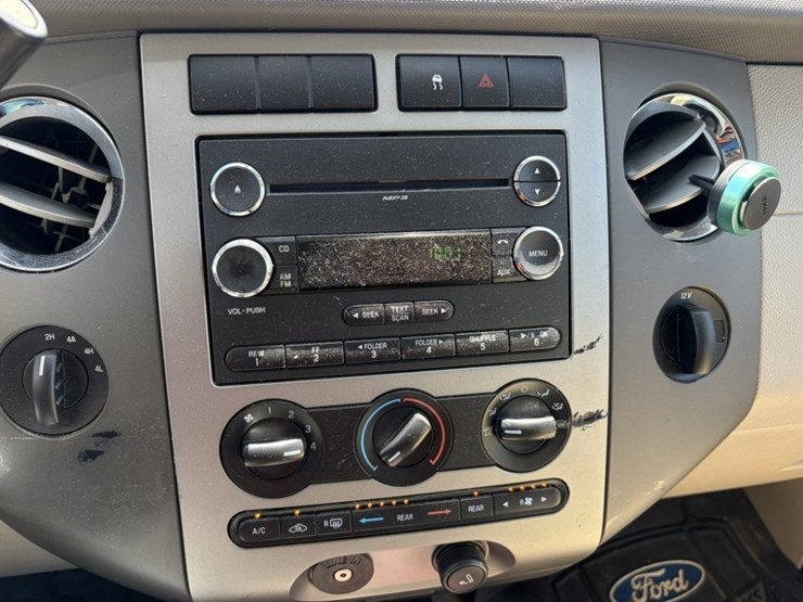 2008-ford-expedition-xlt-image-32