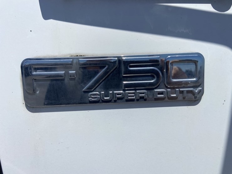 2005-ford-f750-sd-image-10