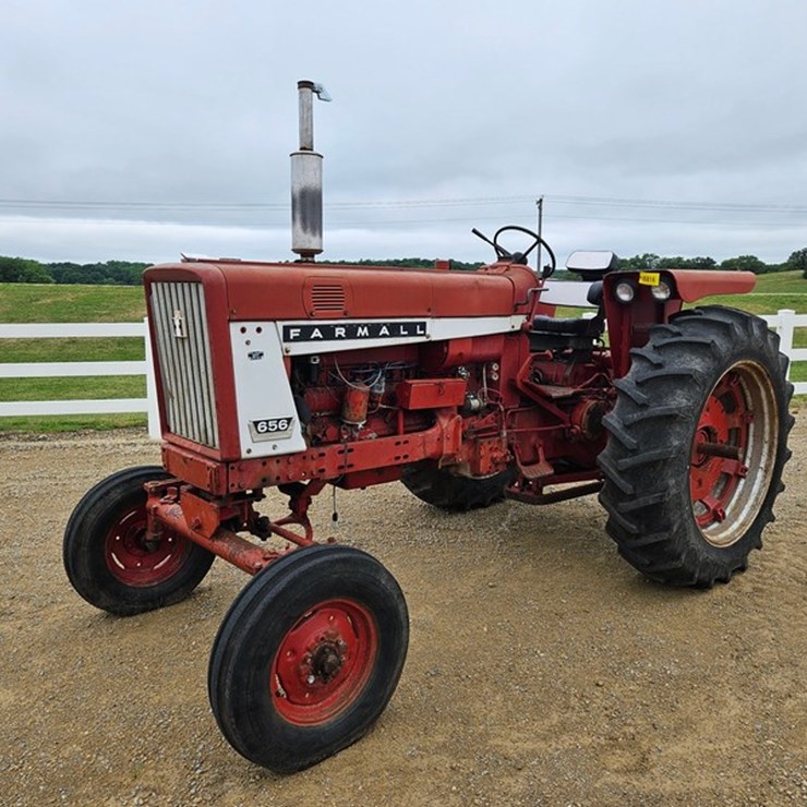 INTERNATIONAL 656