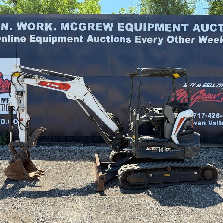 2024 BOBCAT E35