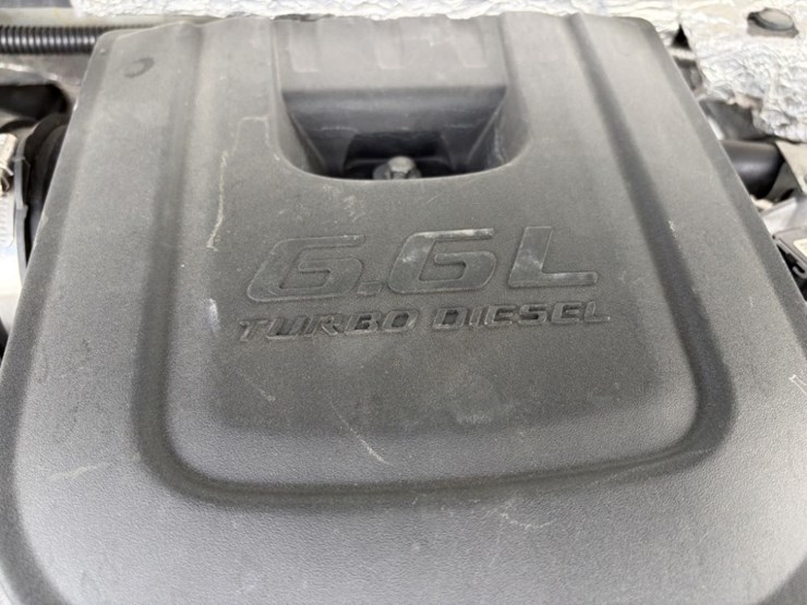2016-chevrolet-silverado-2500-image-14