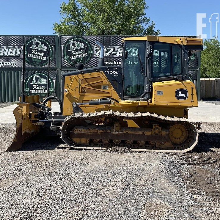 2022 DEERE 700L LGP
