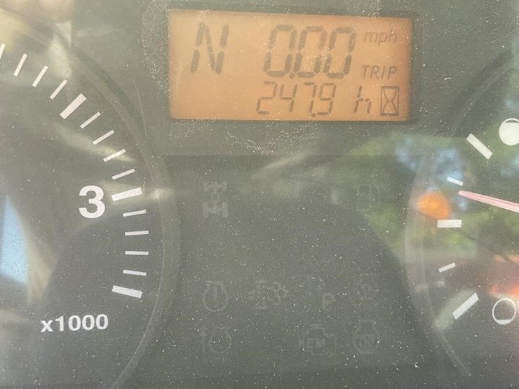2019-kubota-m7060-image-14